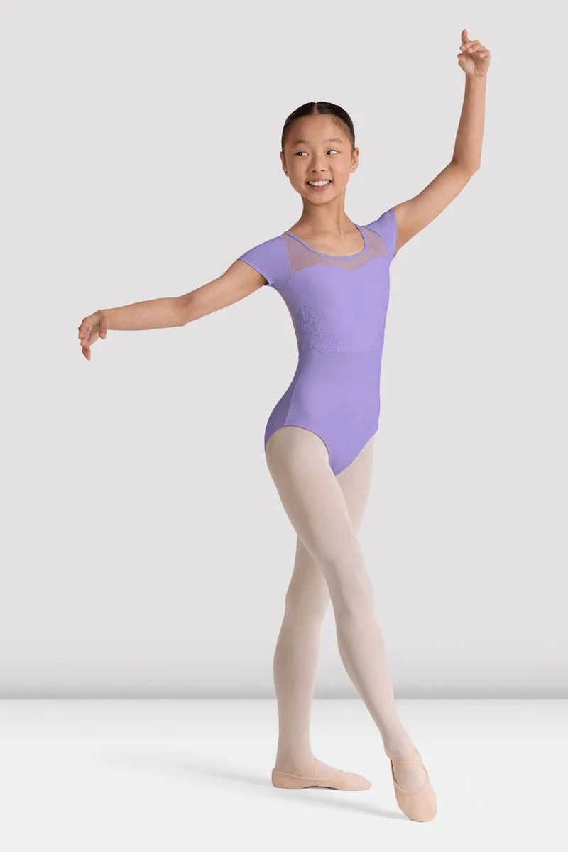 بلوز دخترانه بلچ با آستین کلاهی گلدار رنگ بنفش روشن